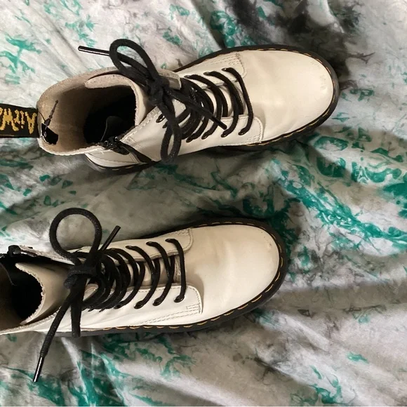 Dr. Martens White Leather Lace-Up Jadon Boots 6 - Picture 2 of 15